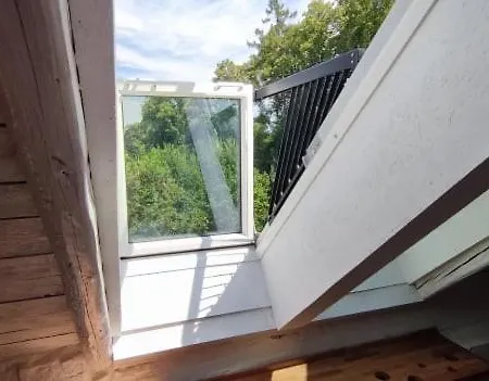 Tiny House, Podkrovni A S Vyhledem Do Zahrady דירה *