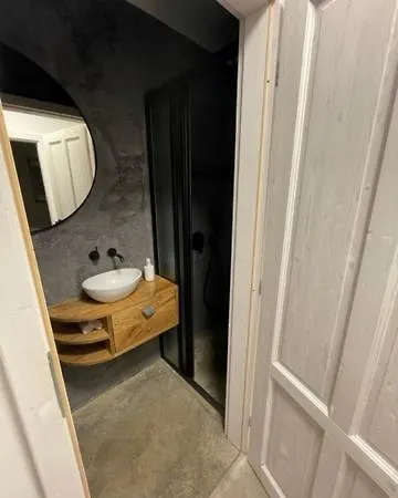 Tiny House, Podkrovni A S Vyhledem Do Zahrady דירה אוסטרבה