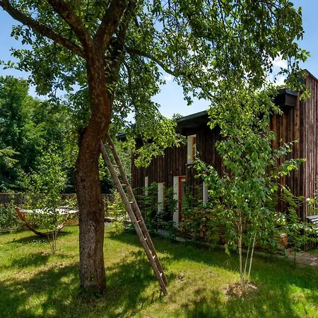 Tiny House, Podkrovní A S Výhledem Do Zahrady Apartamento Ostrava