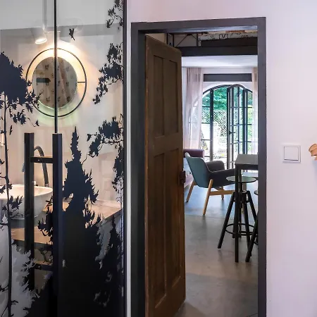 Tiny House, Podkrovni A S Vyhledem Do Zahrady