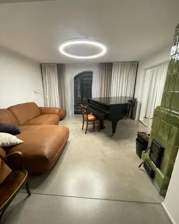 Tiny House, Podkrovni A S Vyhledem Do Zahrady Lägenhet