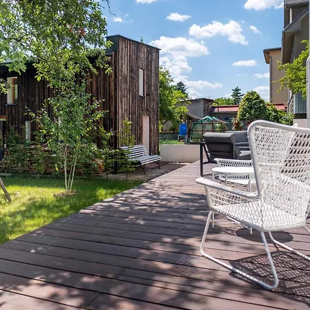 Tiny House, Podkrovni A S Vyhledem Do Zahrady * 俄斯特拉发