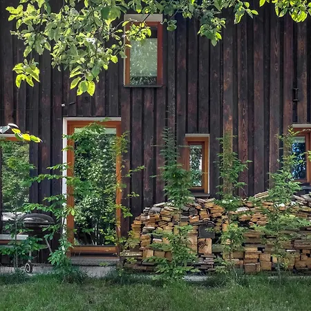 Tiny House, Podkrovní A S Výhledem Do Zahrady *