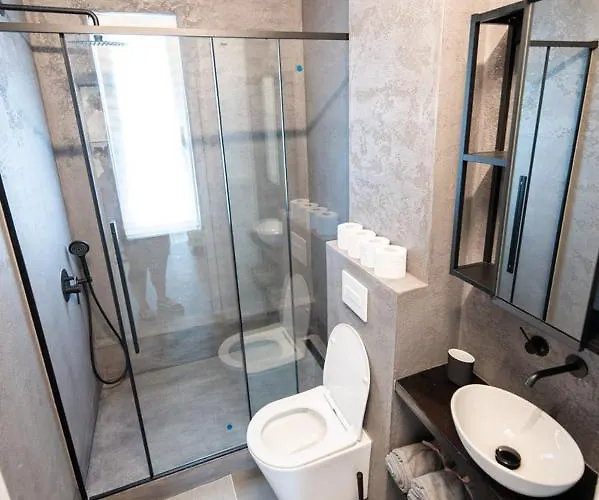 Tiny House, Podkrovni A S Vyhledem Do Zahrady * Ostrava