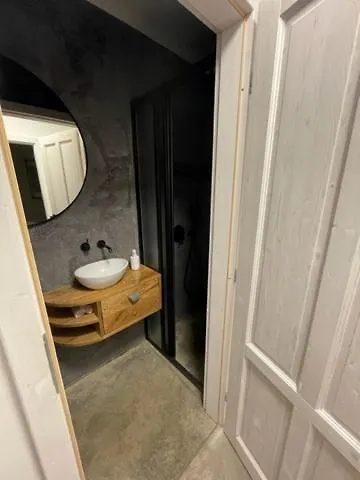 Tiny House, Podkrovni A S Vyhledem Do Zahrady Lejlighed Ostrava