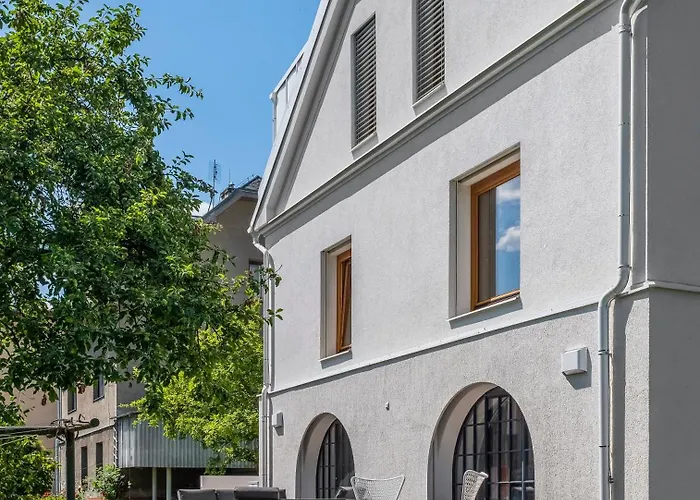 Tiny House, Podkrovni A S Vyhledem Do Zahrady * Ostrava