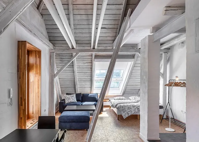 Tiny House, Podkrovni A S Vyhledem Do Zahrady Ostrava